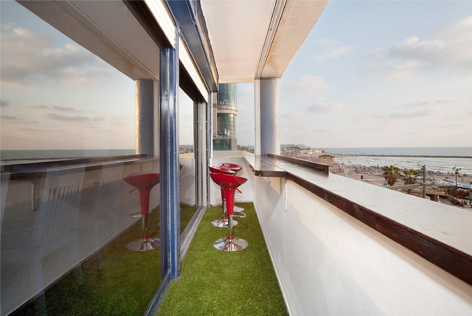 Chic 3Br Apt W Sauna & Parking On The Beach By Sea N' Rent Tel Aviv-Jaffa Exterior foto